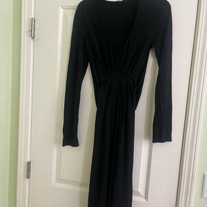 Elie Tahari Black V-Neck Long Sleeve Cocktail Dress